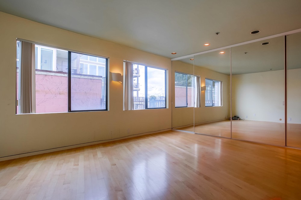 Virtual tour photo 25 of 56 for 4007 Everts St
