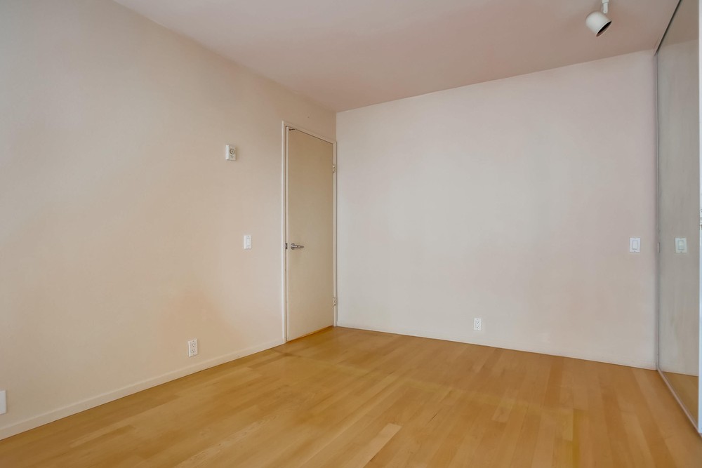 Virtual tour photo 31 of 56 for 4007 Everts St