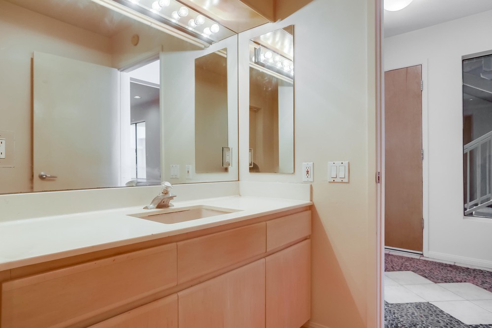 Virtual tour photo 34 of 56 for 4007 Everts St