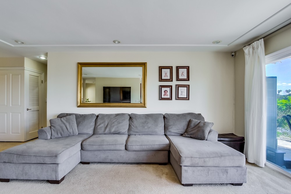 Virtual tour photo 5 of 50 for 4009 Crown Point Drive