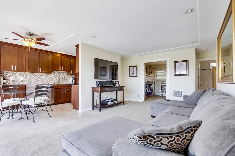 Virtual tour photo 8 of 50 for 4009 Crown Point Drive