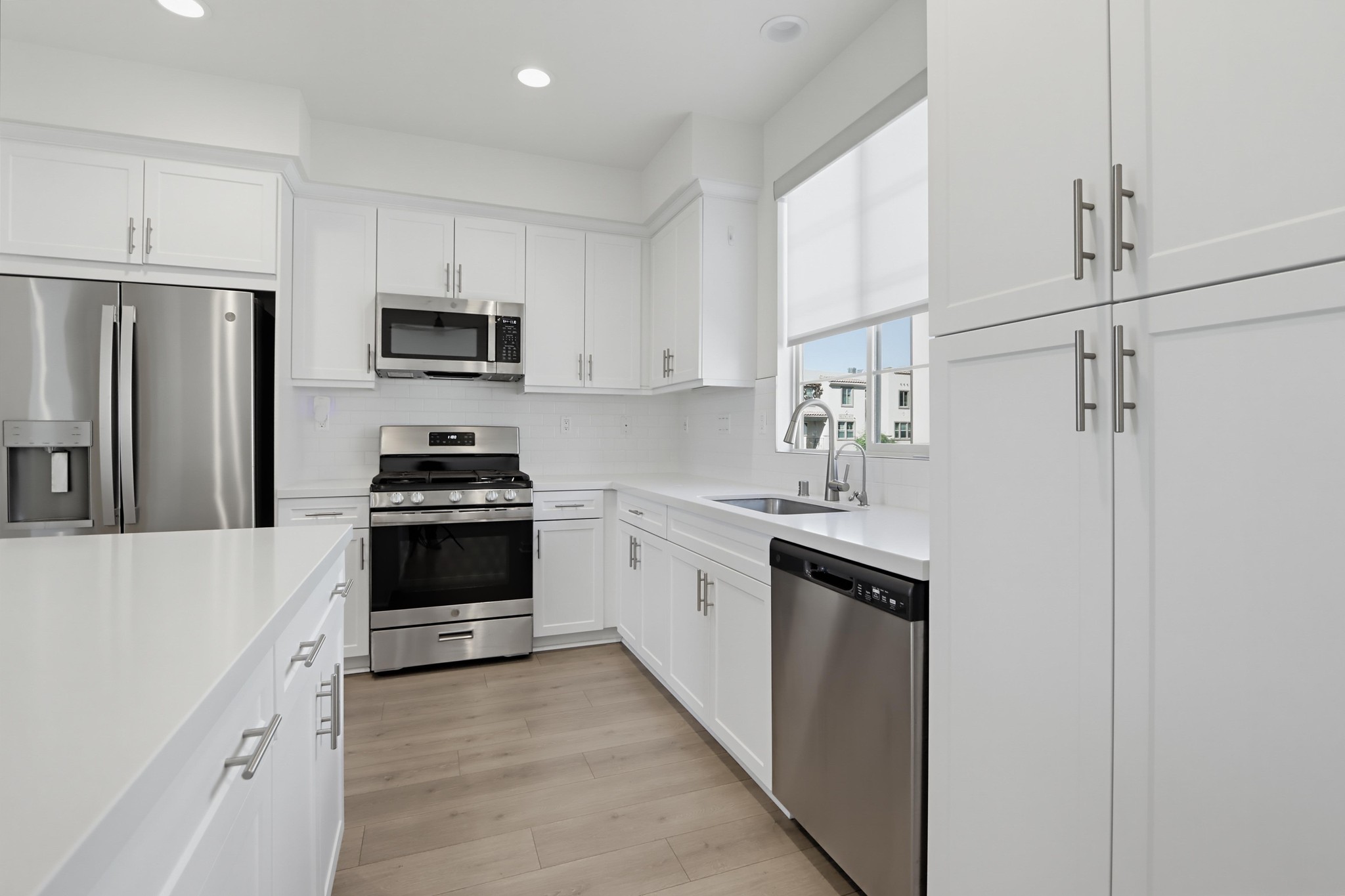 Virtual tour photo 13 of 47 for 401 Lake Shore Wy
