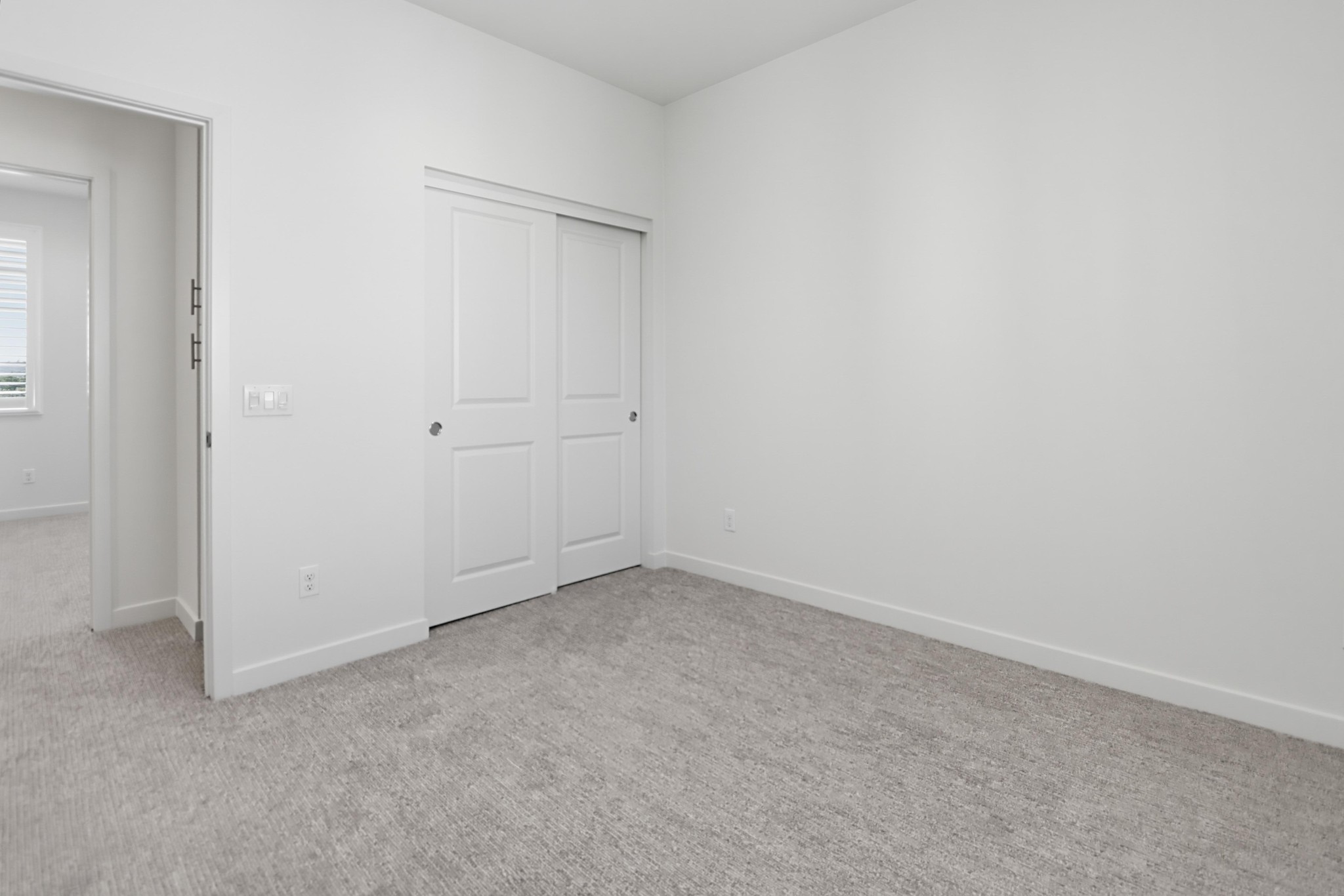 Virtual tour photo 32 of 47 for 401 Lake Shore Wy