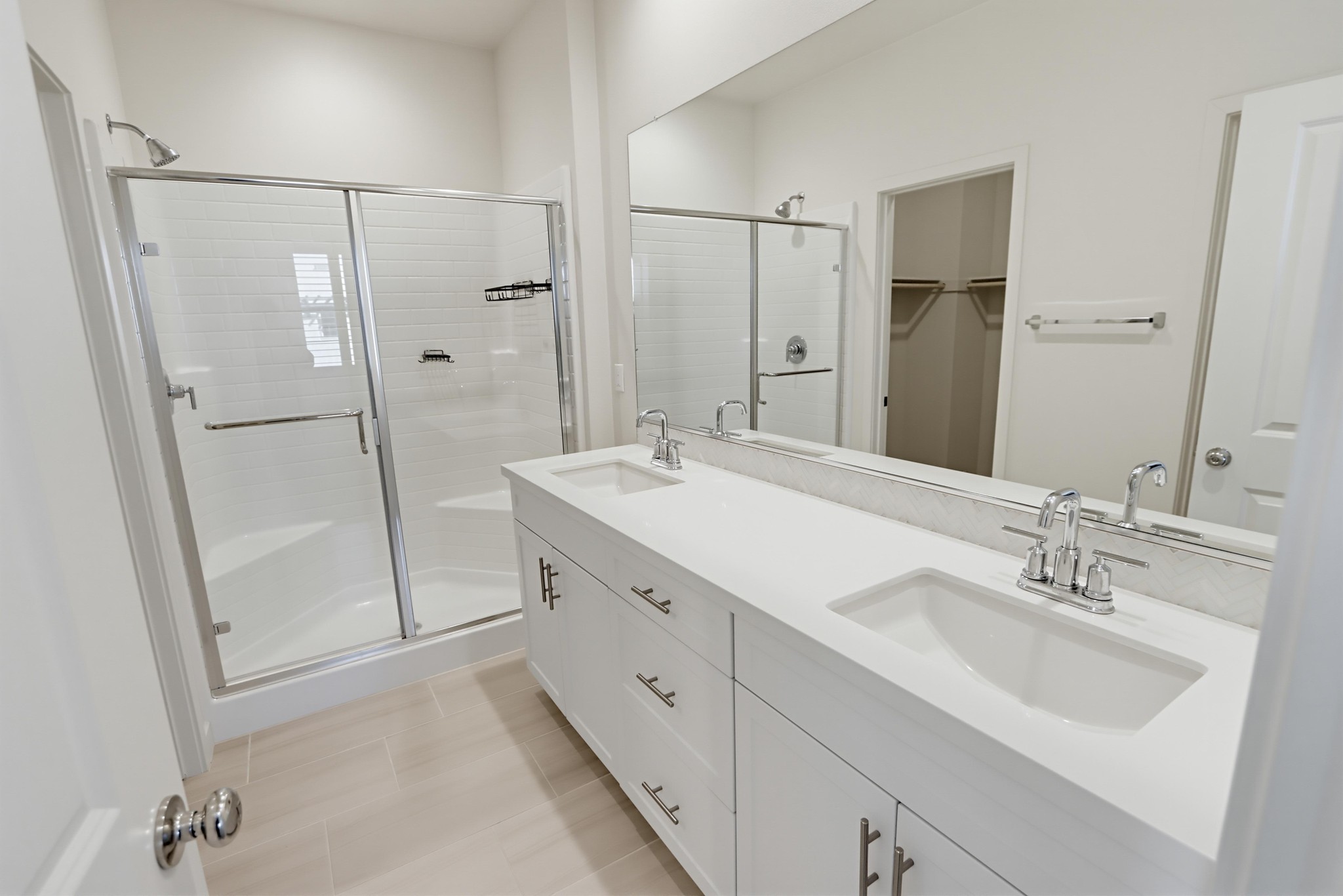 Virtual tour photo 38 of 47 for 401 Lake Shore Wy