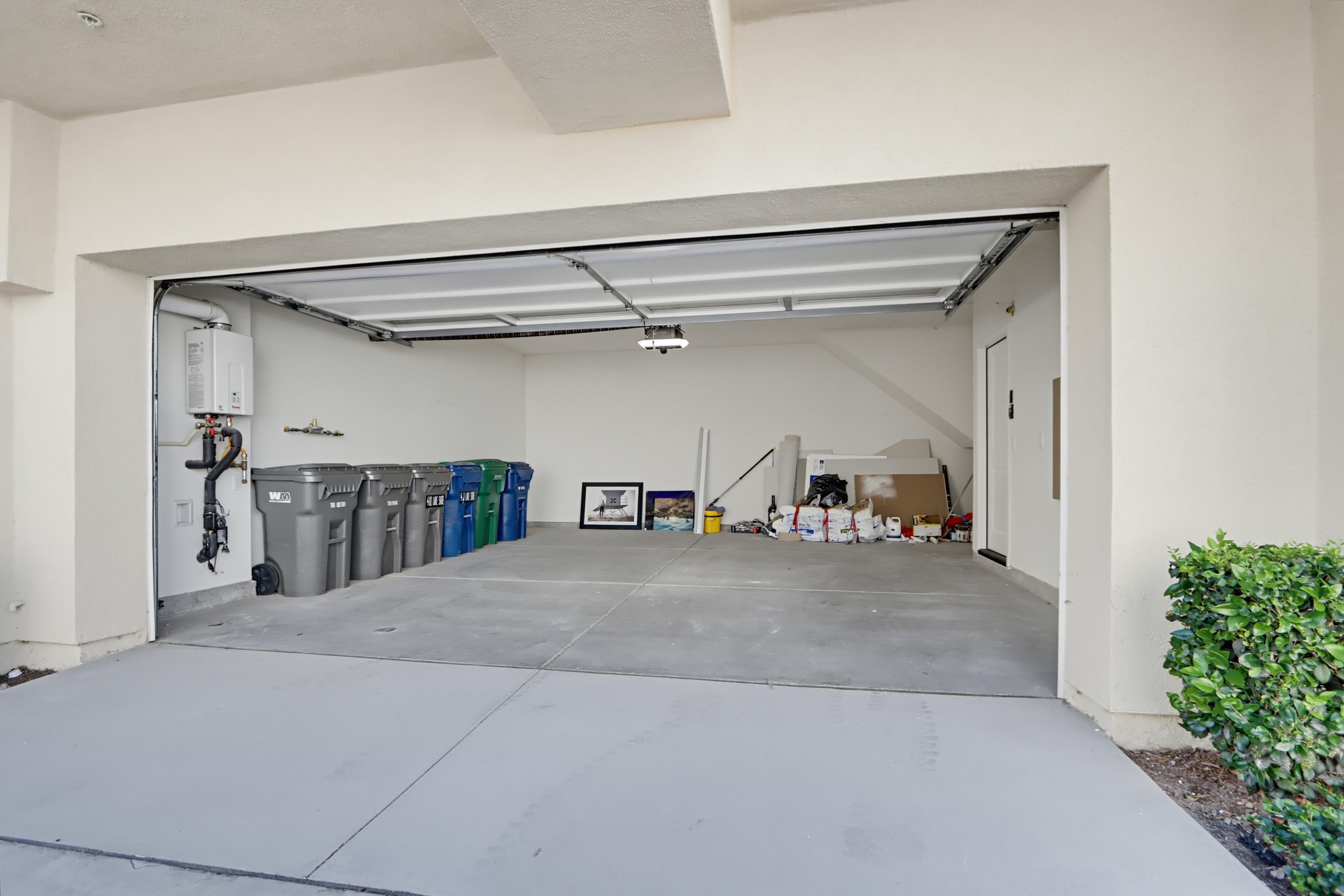 Virtual tour photo 41 of 47 for 401 Lake Shore Wy