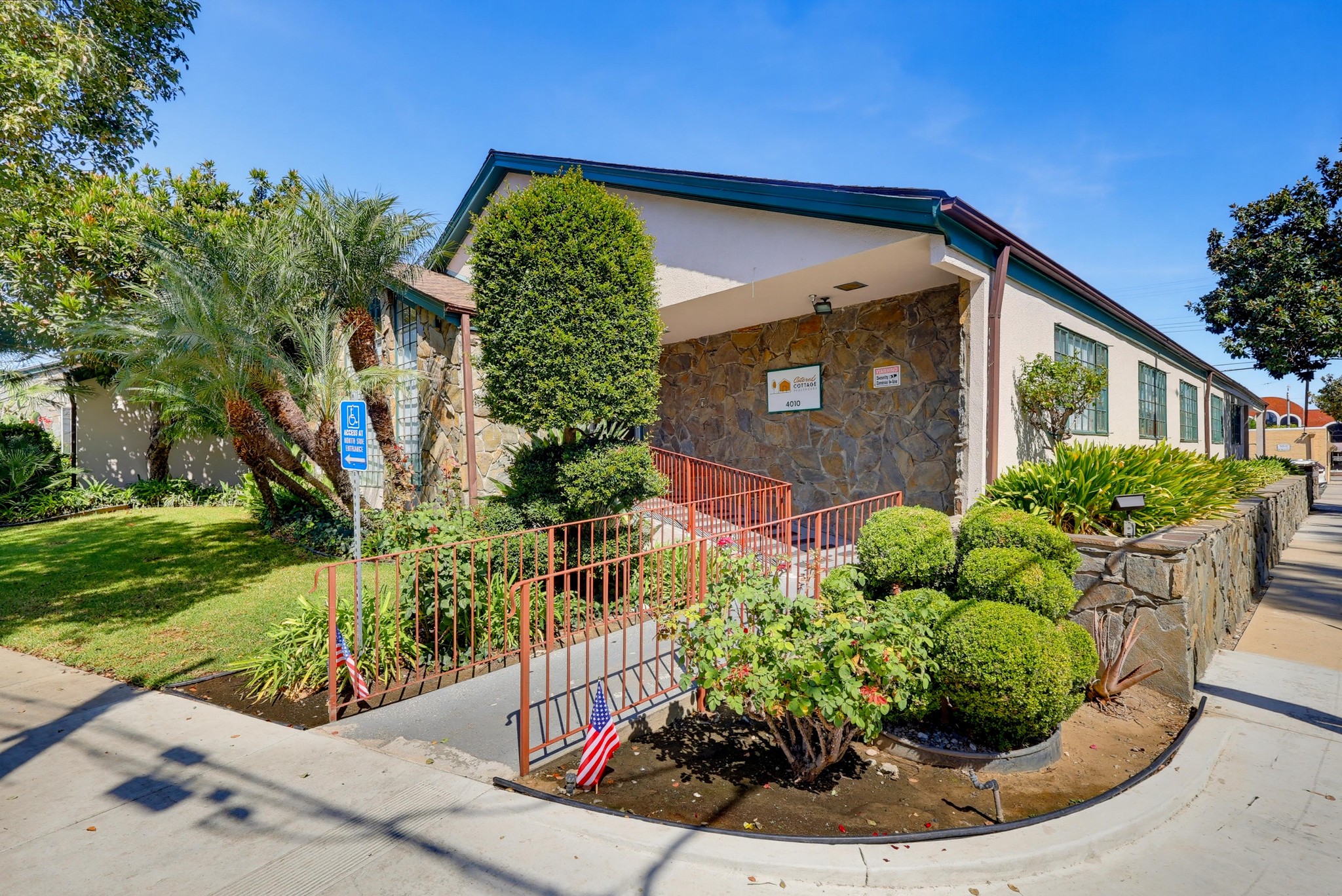 Virtual tour photo 3 of 40 for 4010 N Virginia Rd