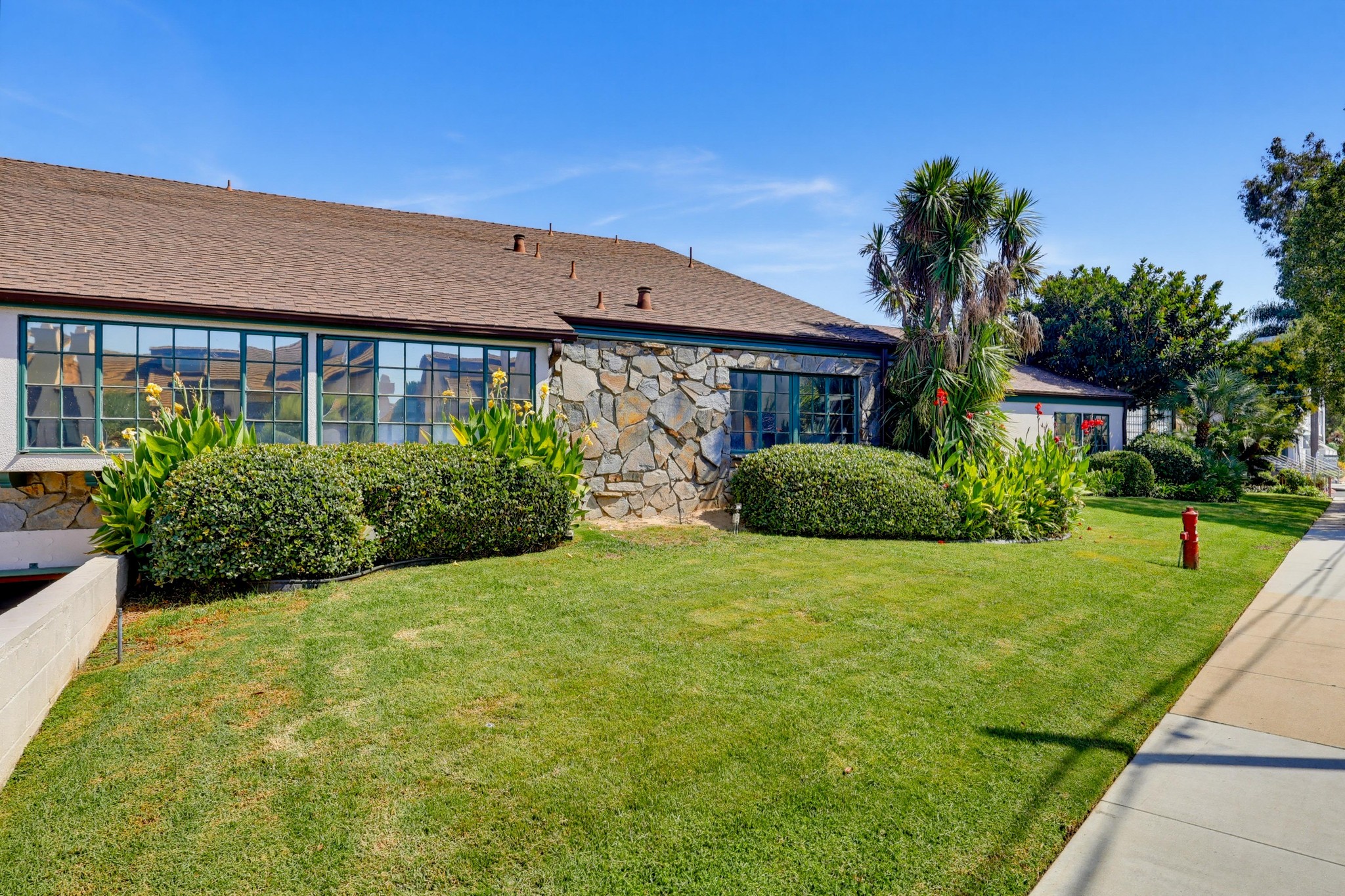 Virtual tour photo 8 of 40 for 4010 N Virginia Rd