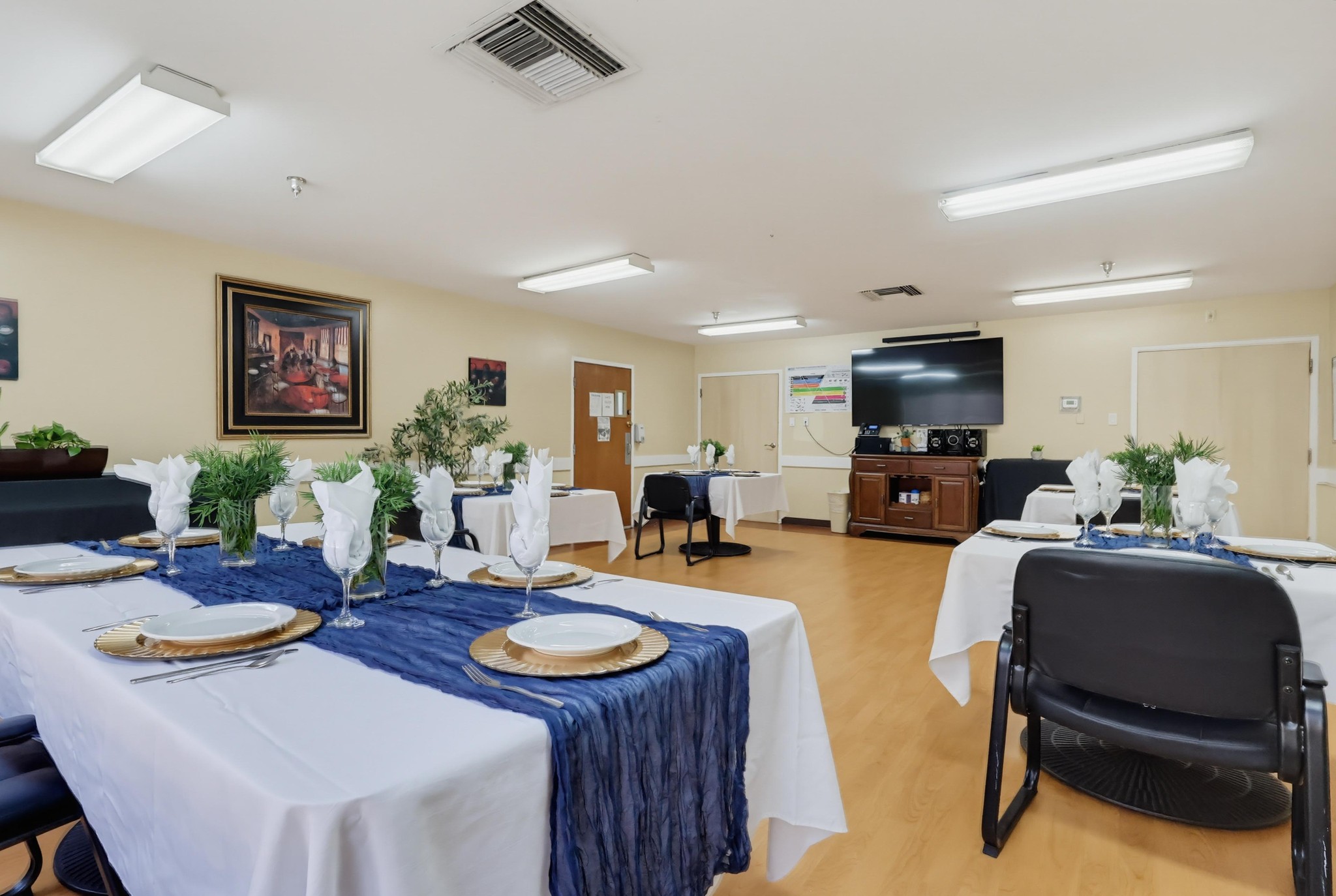 Virtual tour photo 36 of 40 for 4010 N Virginia Rd