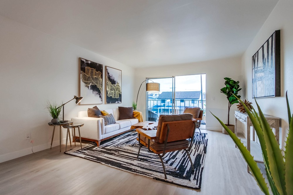 Virtual tour photo 6 of 40 for 4011 Lamont St #2D