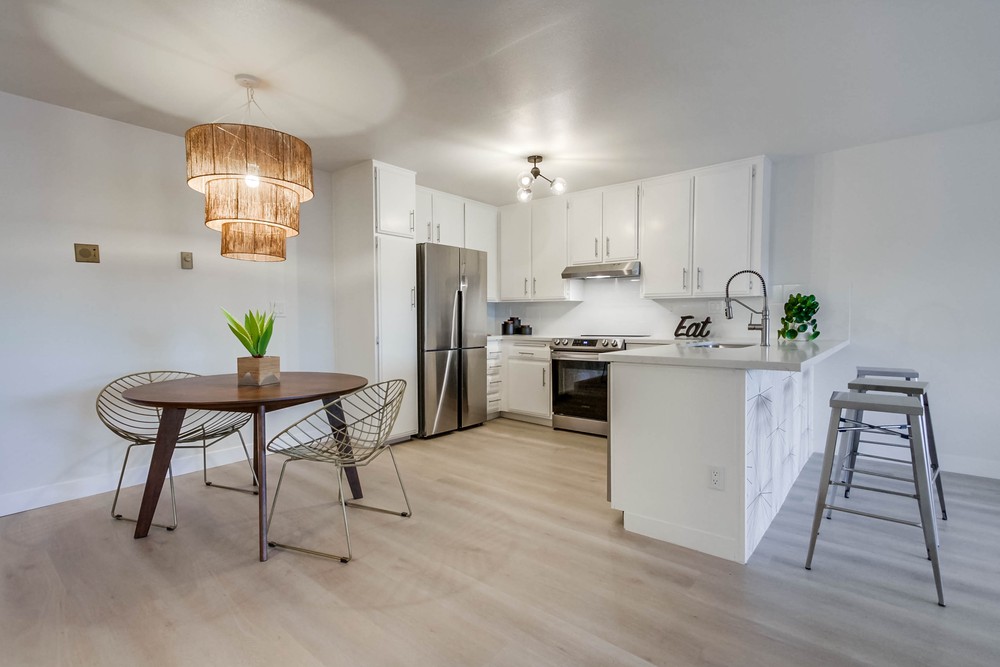 Virtual tour photo 12 of 40 for 4011 Lamont St #2D