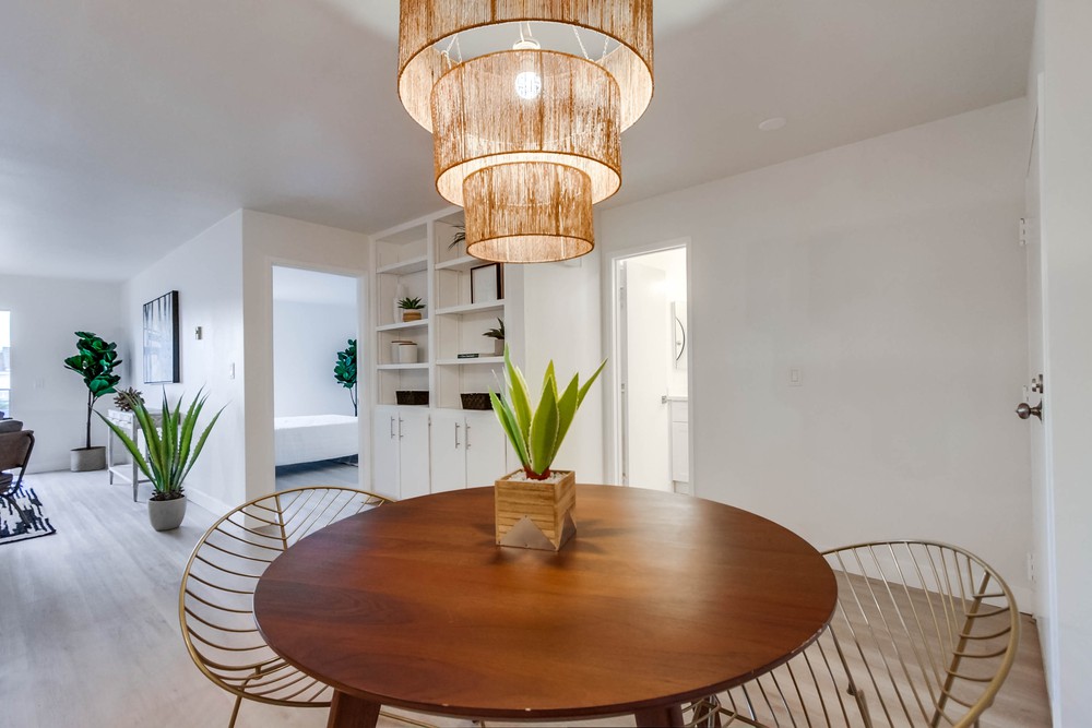 Virtual tour photo 13 of 40 for 4011 Lamont St #2D