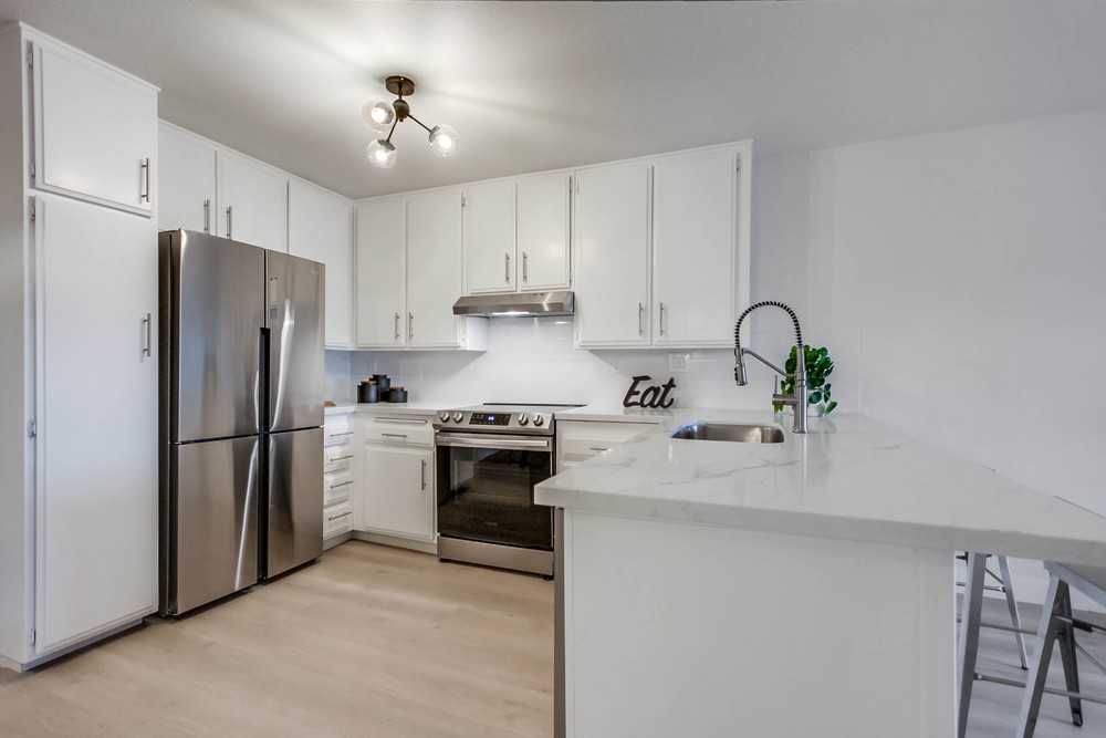 Virtual tour photo 16 of 40 for 4011 Lamont St #2D