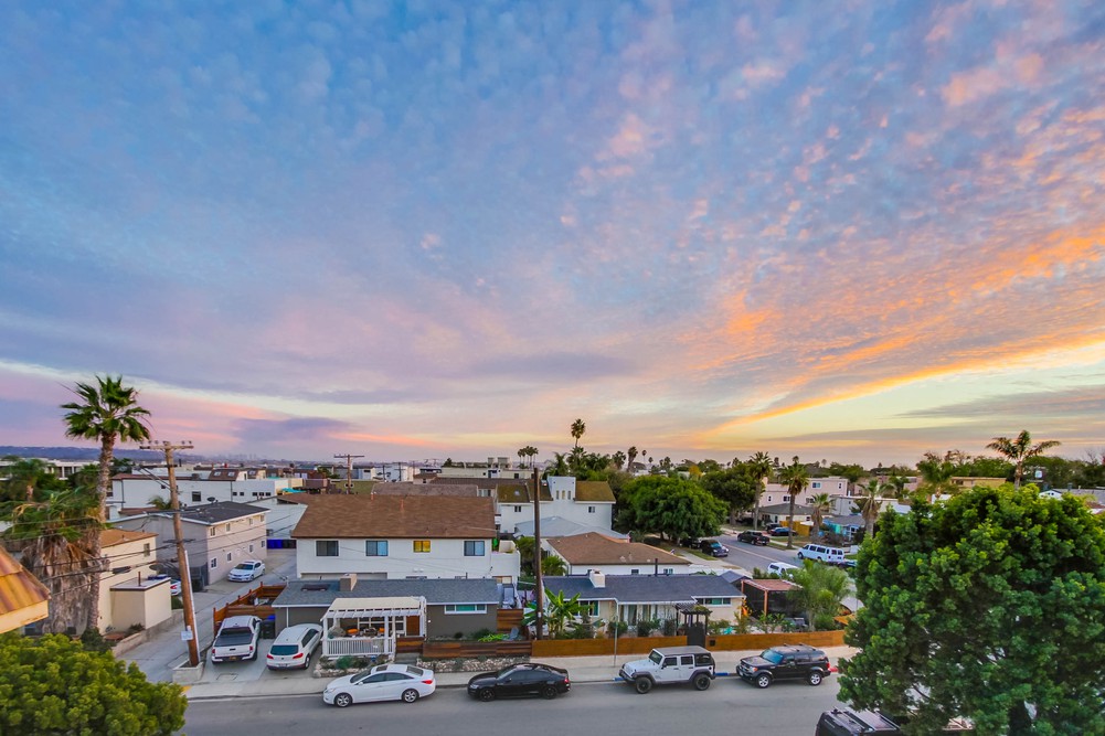 Virtual tour photo 35 of 40 for 4011 Lamont St #2D