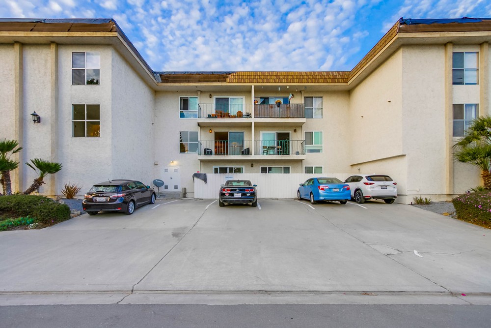 Virtual tour photo 33 of 40 for 4011 Lamont St #2D