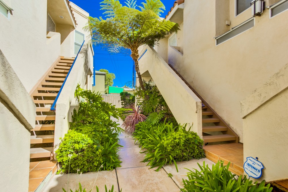 Virtual tour photo 6 of 26 for 4011 Louisiana Street #4