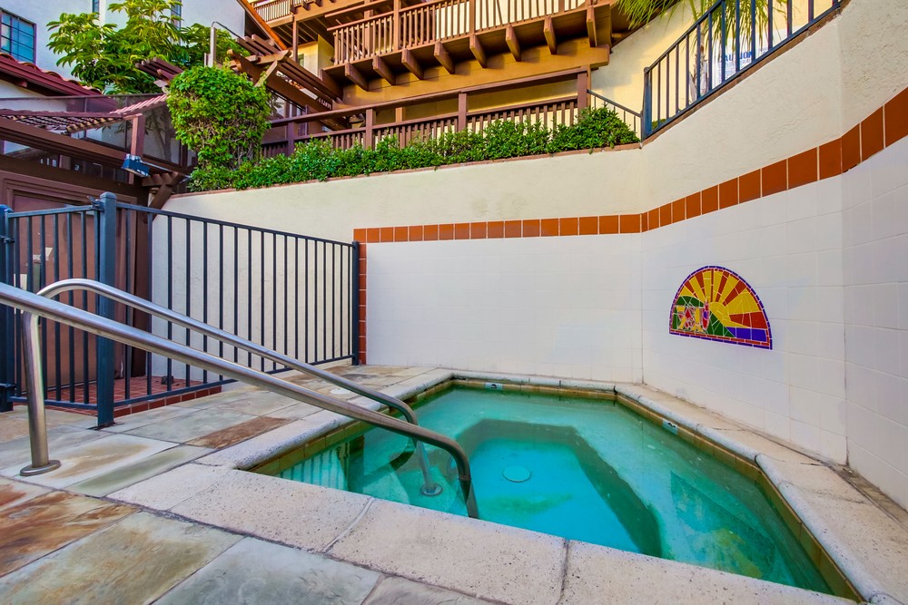 Virtual tour photo 81 of 80 for 4012 Ampudia St
