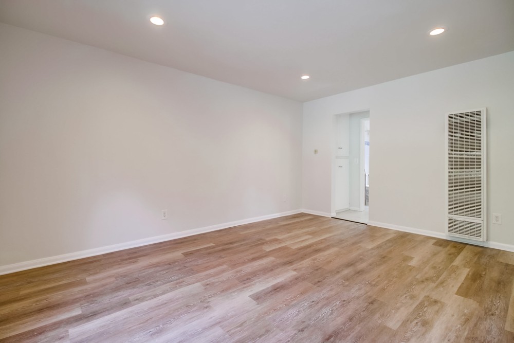 Virtual tour photo 11 of 24 for 4012 Mississippi #12 