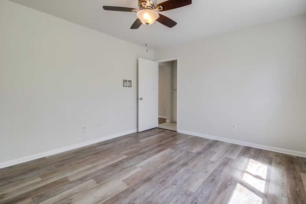 Virtual tour photo 23 of 24 for 4012 Mississippi #12 