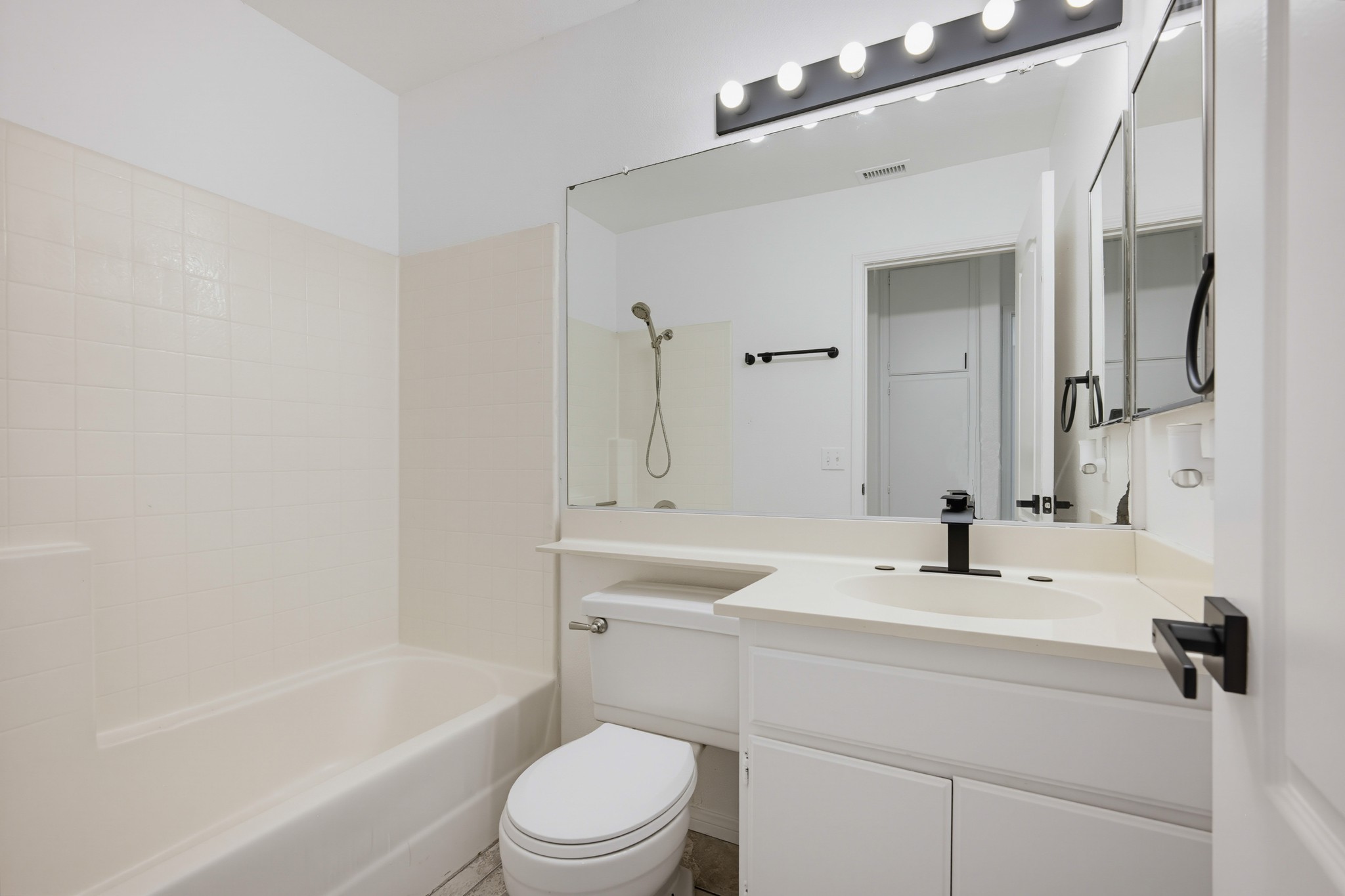 Virtual tour photo 31 of 43 for 40120 Paseo Del Sol