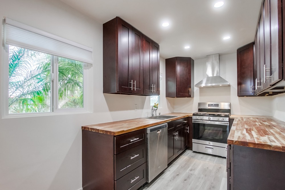 Virtual tour photo 17 of 34 for 4014 Ingraham St
