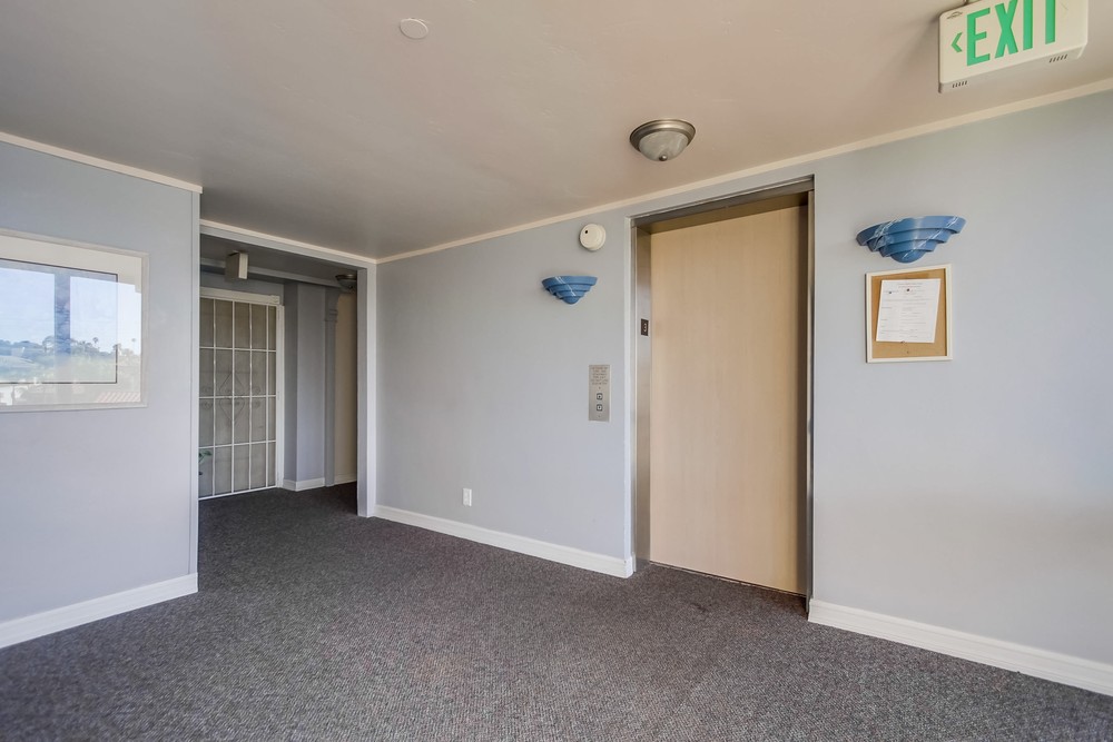 Virtual tour photo 6 of 39 for 4015 Crown Point Dr #309