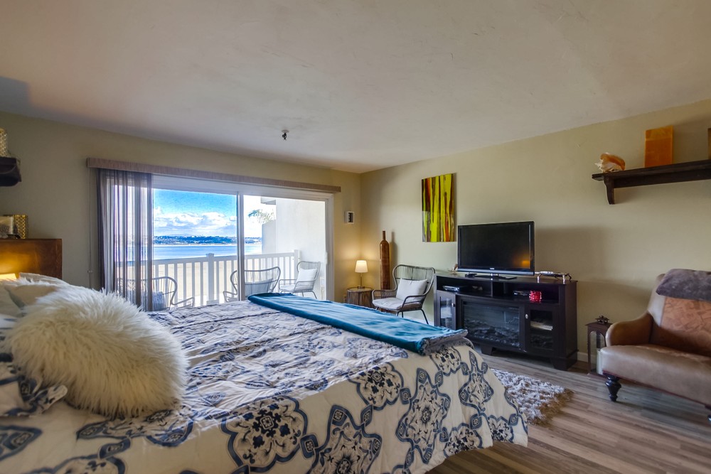 Virtual tour photo 11 of 39 for 4015 Crown Point Dr #309