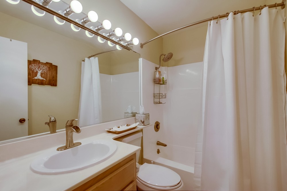 Virtual tour photo 20 of 39 for 4015 Crown Point Dr #309