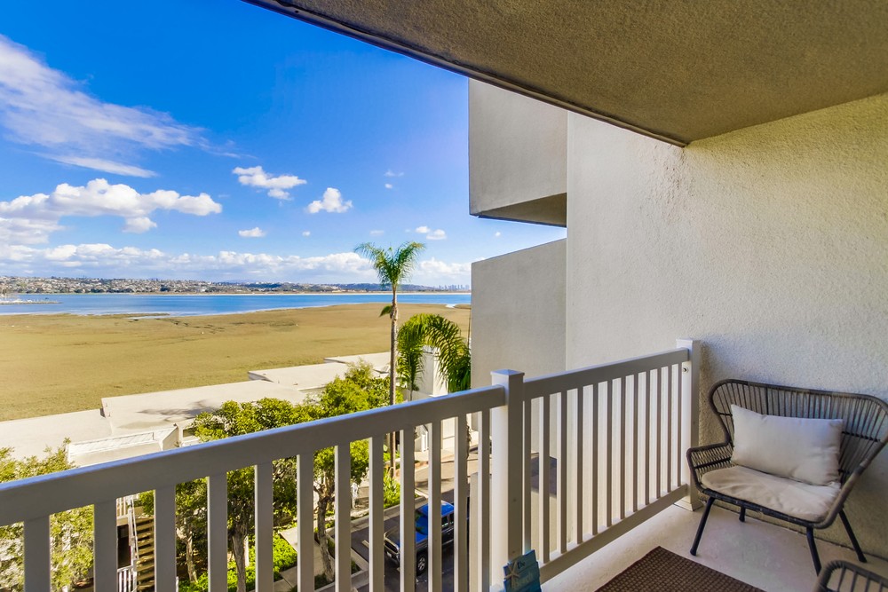 Virtual tour photo 25 of 39 for 4015 Crown Point Dr #309