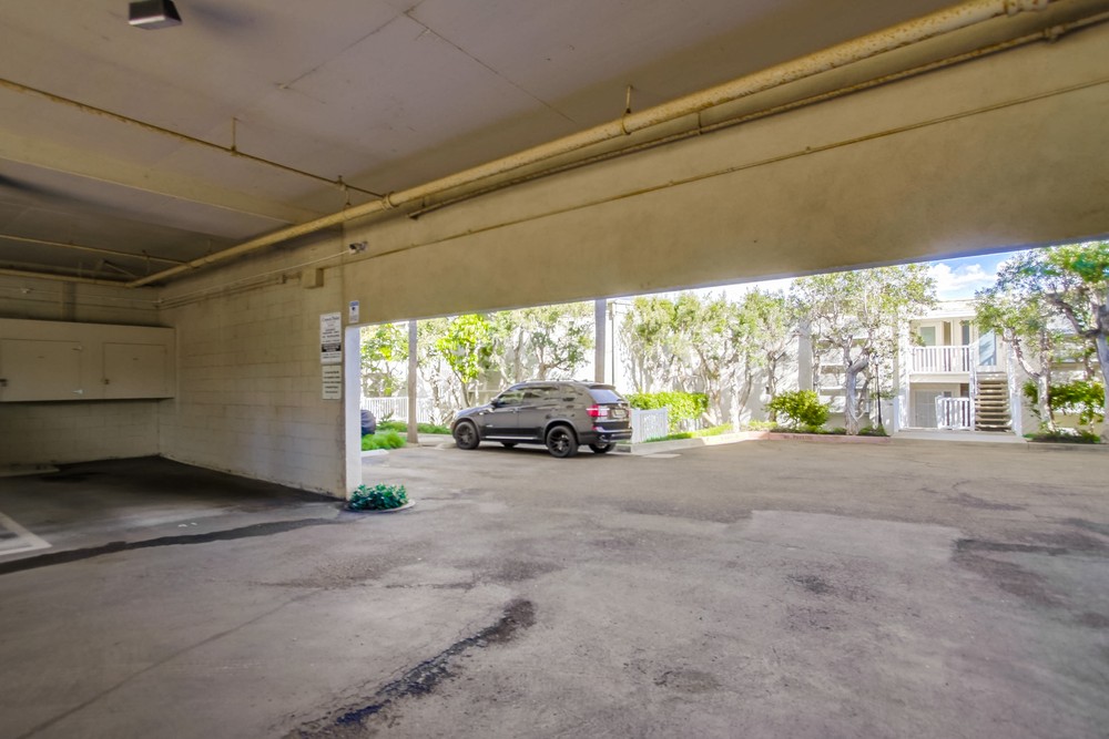 Virtual tour photo 33 of 39 for 4015 Crown Point Dr #309