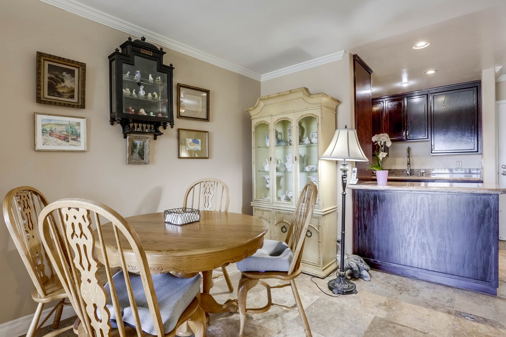 Virtual tour photo 9 of 25 for 4015 Crown Point Dr UNIT 208
