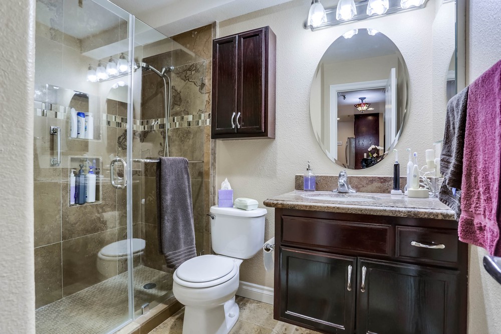 Virtual tour photo 14 of 25 for 4015 Crown Point Dr UNIT 208