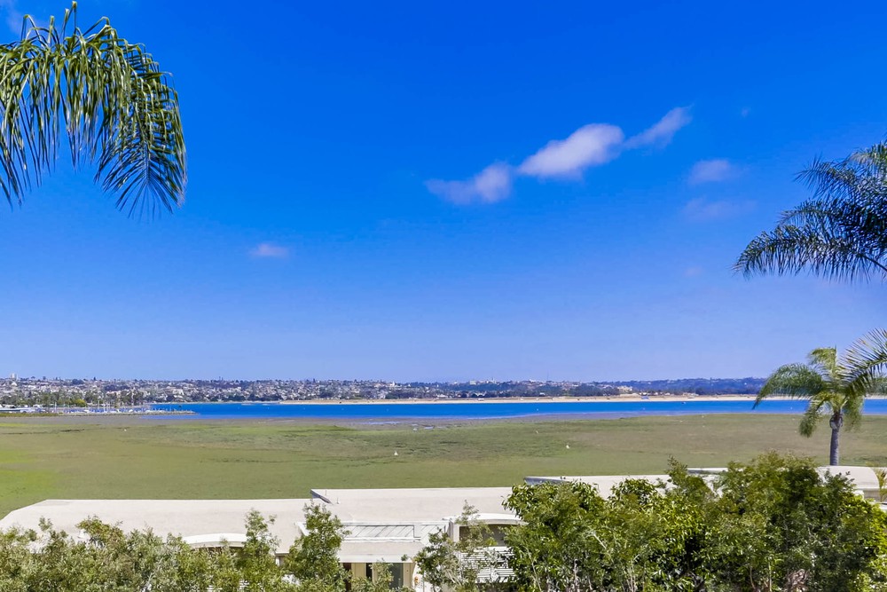 Virtual tour photo 21 of 25 for 4015 Crown Point Dr UNIT 208