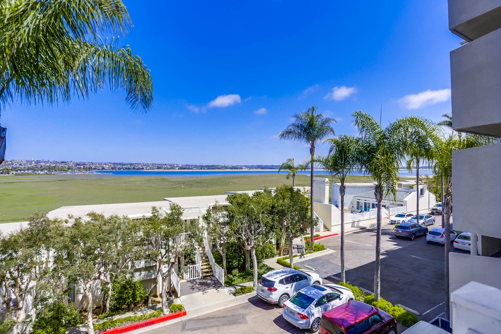 Virtual tour photo 23 of 25 for 4015 Crown Point Dr UNIT 208