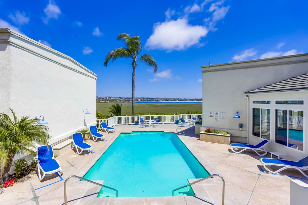 Virtual tour photo 25 of 25 for 4015 Crown Point Dr UNIT 208
