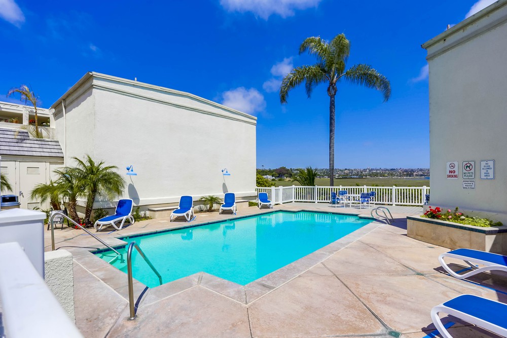 Virtual tour photo 26 of 25 for 4015 Crown Point Dr UNIT 208