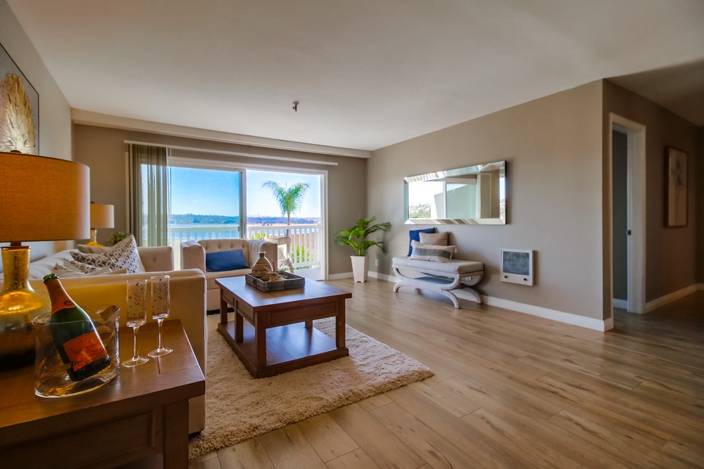 Virtual tour photo 11 of 42 for 4015 Crown Point Dr