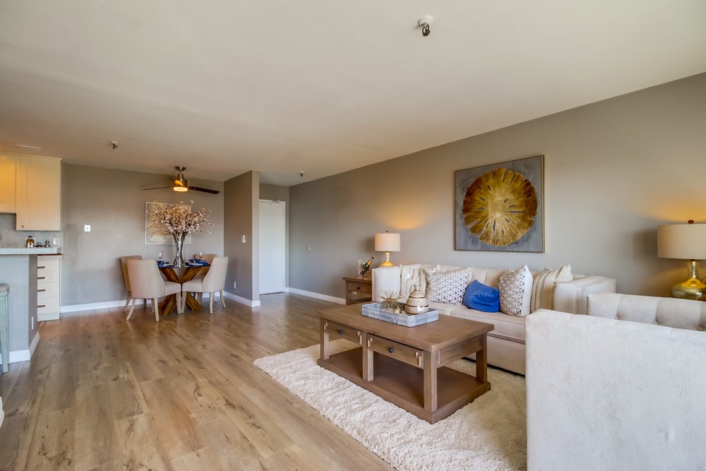 Virtual tour photo 12 of 42 for 4015 Crown Point Dr