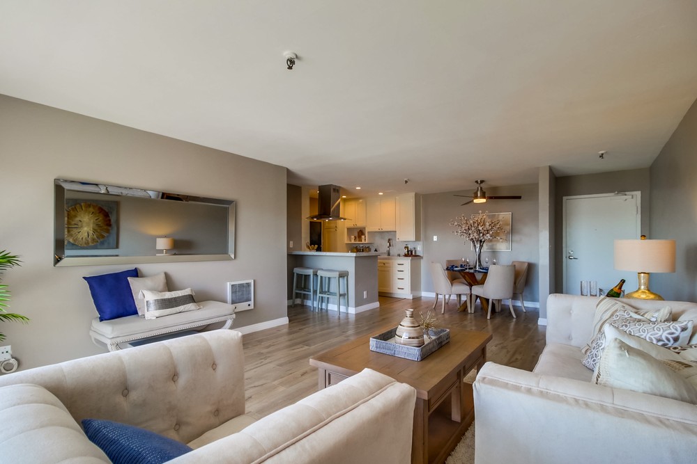 Virtual tour photo 13 of 42 for 4015 Crown Point Dr