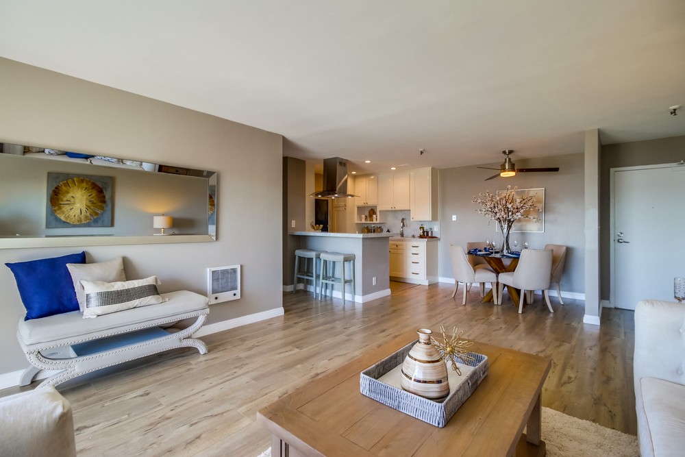 Virtual tour photo 14 of 42 for 4015 Crown Point Dr