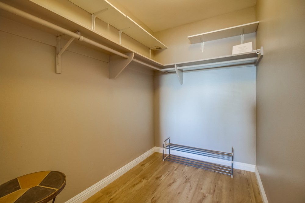 Virtual tour photo 28 of 42 for 4015 Crown Point Dr