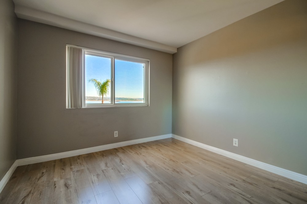 Virtual tour photo 31 of 42 for 4015 Crown Point Dr