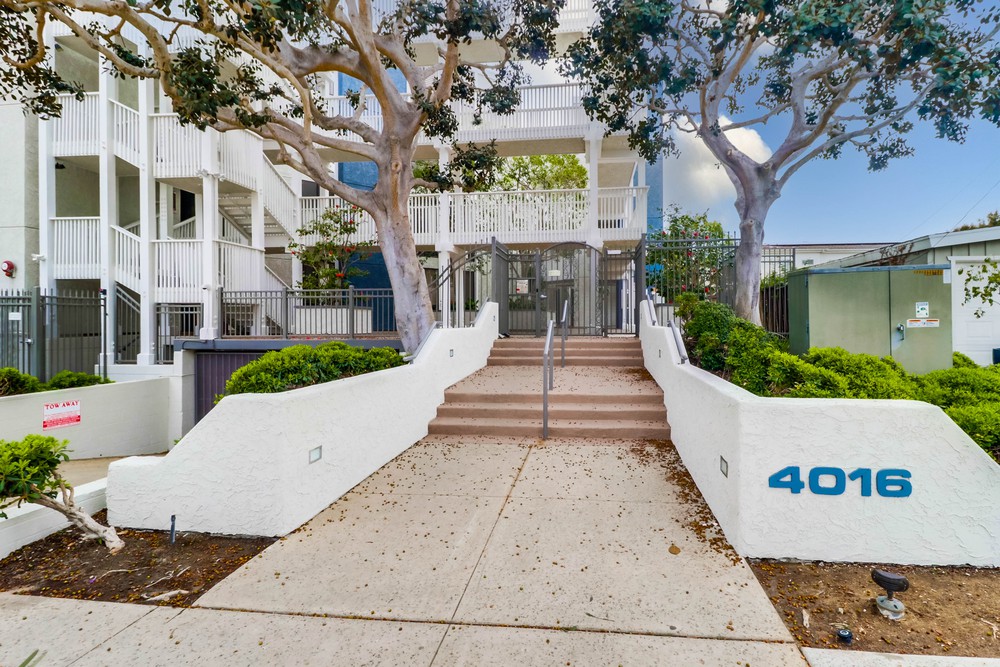 Virtual tour photo 3 of 52 for 4016 Gresham St