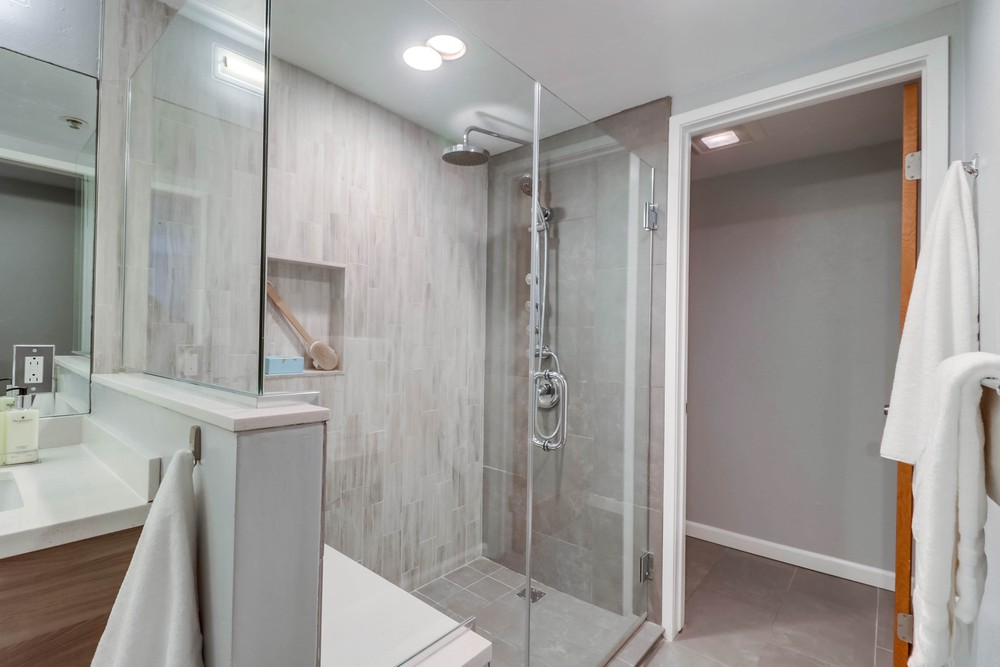 Virtual tour photo 31 of 52 for 4016 Gresham St