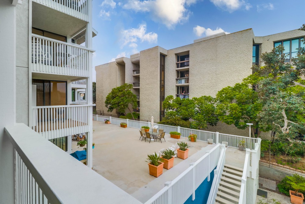 Virtual tour photo 39 of 52 for 4016 Gresham St
