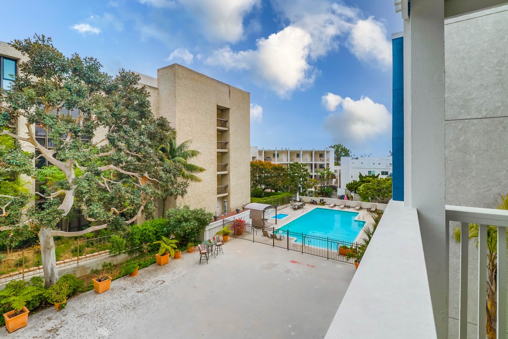 Virtual tour photo 40 of 52 for 4016 Gresham St