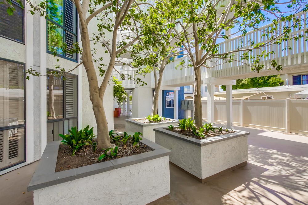 Virtual tour photo 6 of 44 for 4016 Gresham St