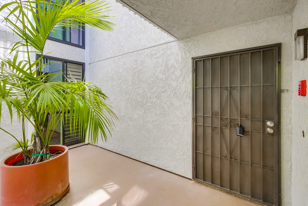Virtual tour photo 8 of 44 for 4016 Gresham St