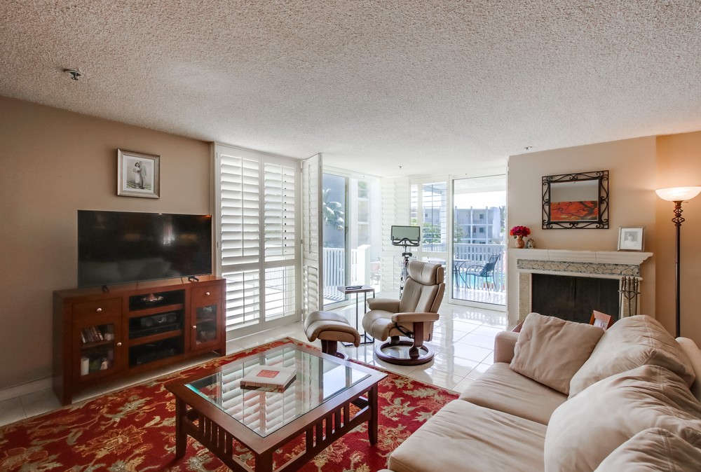Virtual tour photo 9 of 44 for 4016 Gresham St