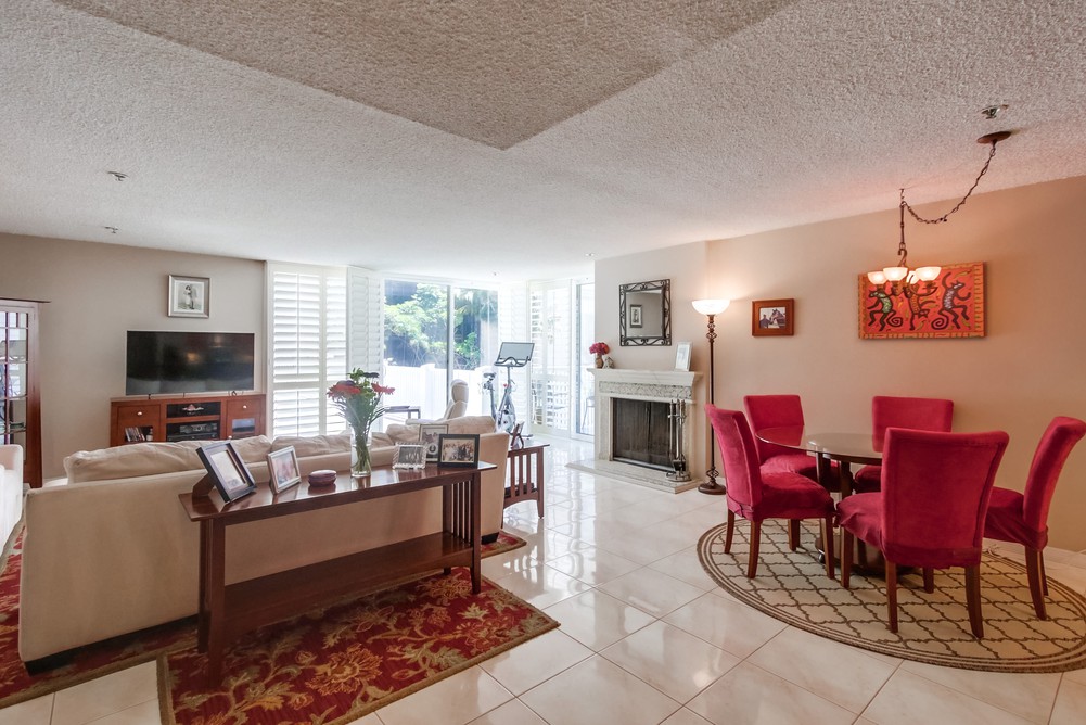 Virtual tour photo 11 of 44 for 4016 Gresham St