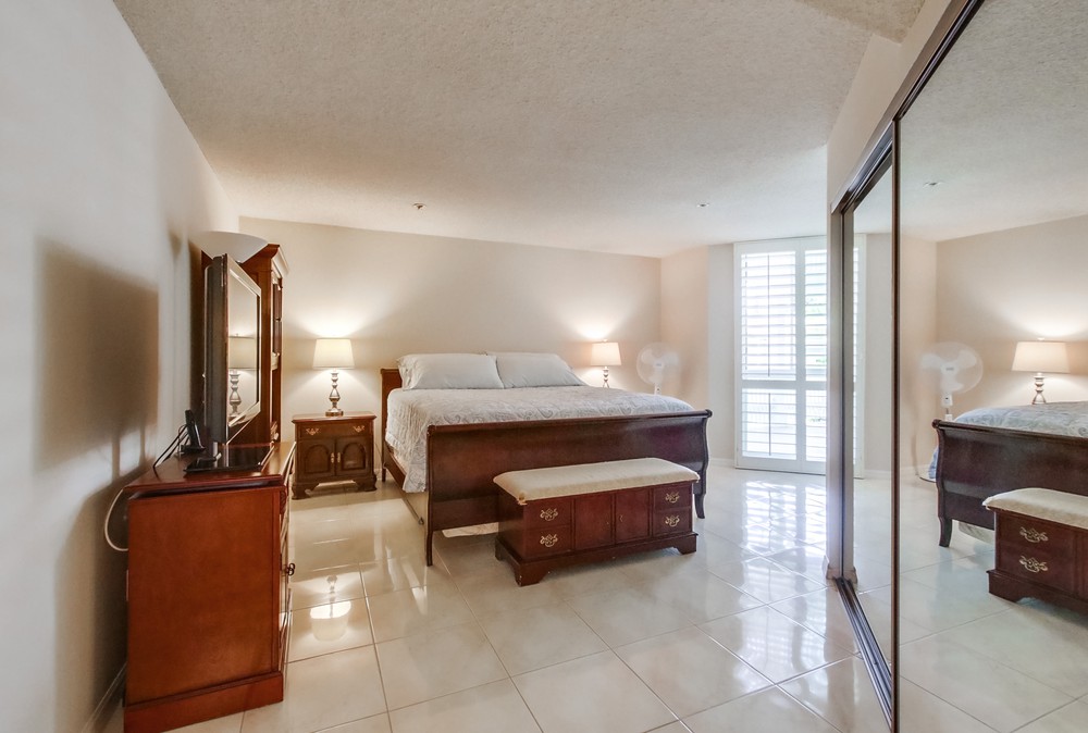 Virtual tour photo 21 of 44 for 4016 Gresham St